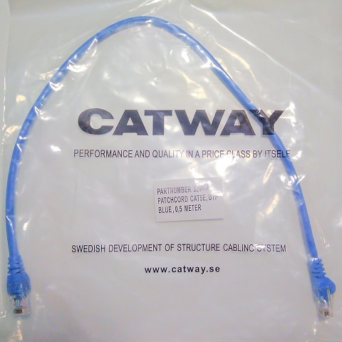 Propojovací kabel UTP Cat 5E, 0,5 metru, modrý » Kabely » PC-IN Plzeň